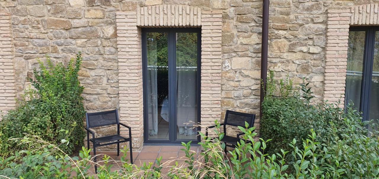 Hotel Villa Marcilla Exterior photo