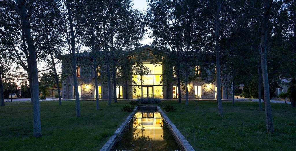 Hotel Villa Marcilla Exterior photo